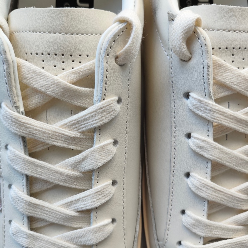 Golden Goose White Leather Sneakers with Rose Gold Glitter Star Detail - Picture 6 of 7